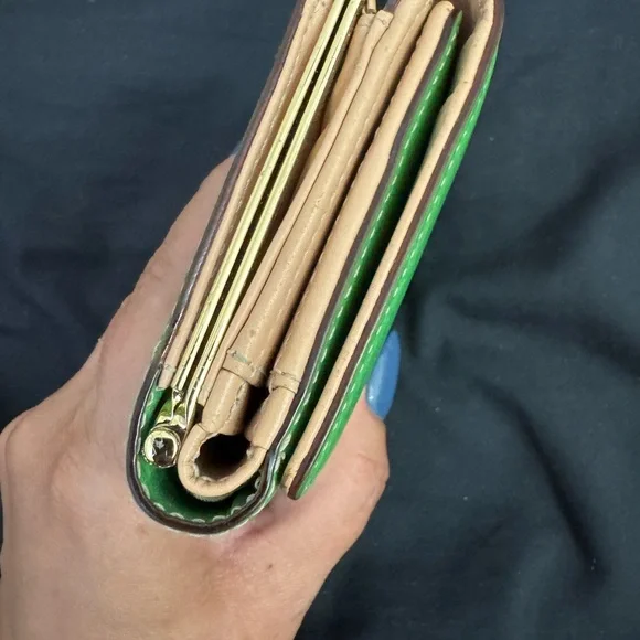 Kate Spade Bright Green Leather Wallet - Picture 9 of 10